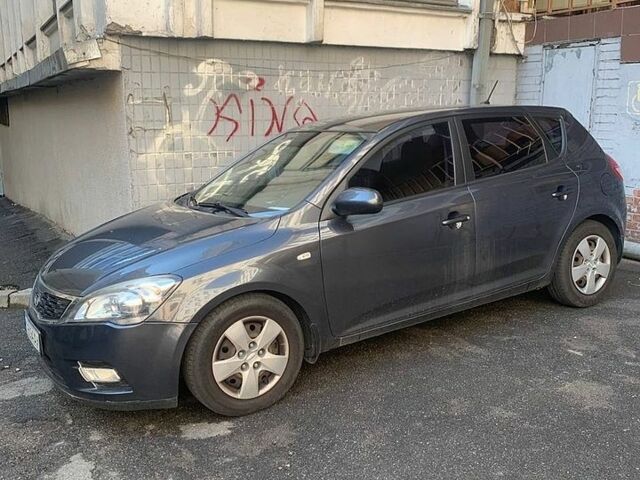 Серый Киа Сид, объемом двигателя 1.59 л и пробегом 179 тыс. км за 6499 $, фото 1 на Automoto.ua