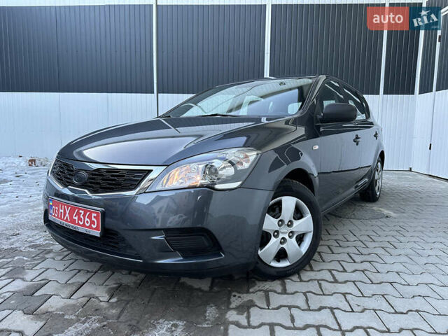 Сірий Кіа Сід, об'ємом двигуна 1.4 л та пробігом 175 тис. км за 6199 $, фото 1 на Automoto.ua