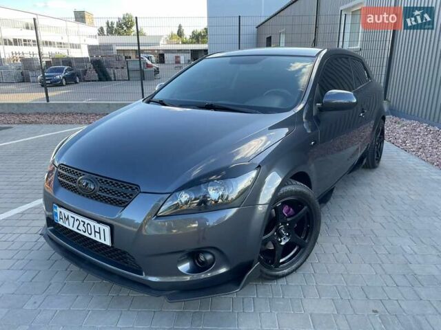 Серый Киа Сид, объемом двигателя 1.59 л и пробегом 192 тыс. км за 8100 $, фото 1 на Automoto.ua