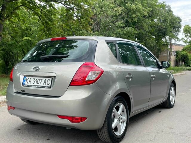 Сірий Кіа Сід, об'ємом двигуна 1.6 л та пробігом 218 тис. км за 5597 $, фото 1 на Automoto.ua