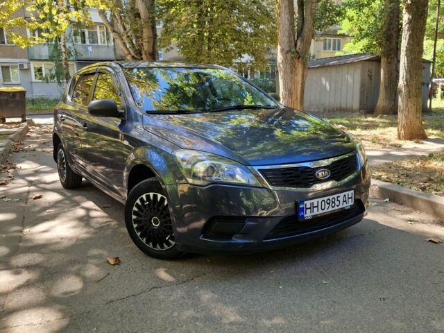 Сірий Кіа Сід, об'ємом двигуна 1.4 л та пробігом 270 тис. км за 4887 $, фото 1 на Automoto.ua