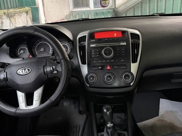 Серый Киа Сид, объемом двигателя 1.4 л и пробегом 149 тыс. км за 5350 $, фото 1 на Automoto.ua