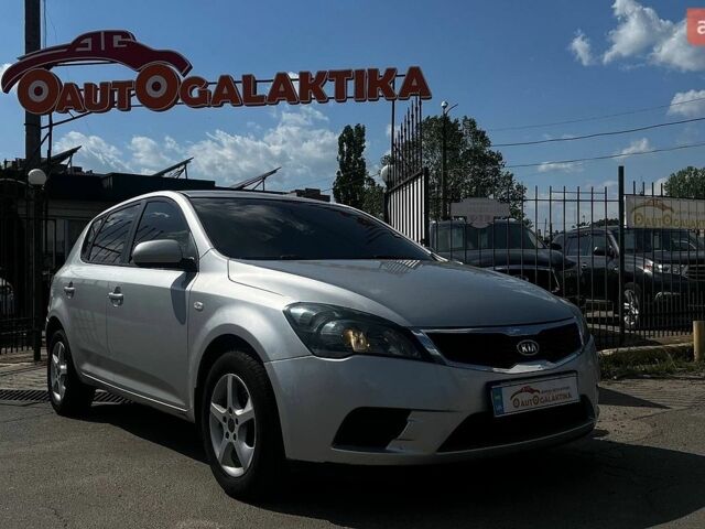 Серый Киа Сид, объемом двигателя 1.4 л и пробегом 155 тыс. км за 6099 $, фото 1 на Automoto.ua