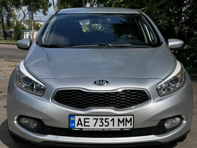 Серый Киа Сид, объемом двигателя 1.58 л и пробегом 305 тыс. км за 7200 $, фото 1 на Automoto.ua