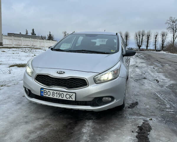 Серый Киа Сид, объемом двигателя 1.4 л и пробегом 275 тыс. км за 7700 $, фото 1 на Automoto.ua