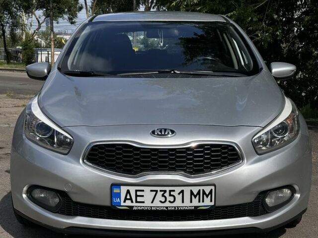 Сірий Кіа Сід, об'ємом двигуна 1.6 л та пробігом 305 тис. км за 7200 $, фото 1 на Automoto.ua