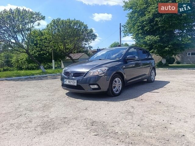 Серый Киа Сид, объемом двигателя 1.6 л и пробегом 210 тыс. км за 5650 $, фото 1 на Automoto.ua