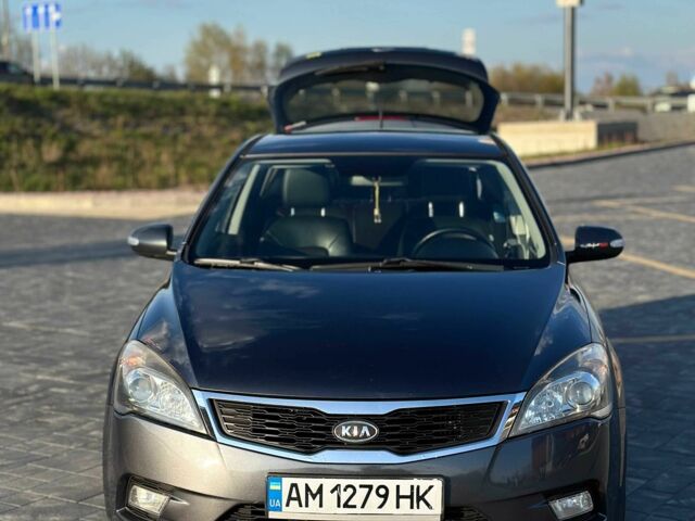 Серый Киа Сид, объемом двигателя 1.6 л и пробегом 231 тыс. км за 6900 $, фото 1 на Automoto.ua