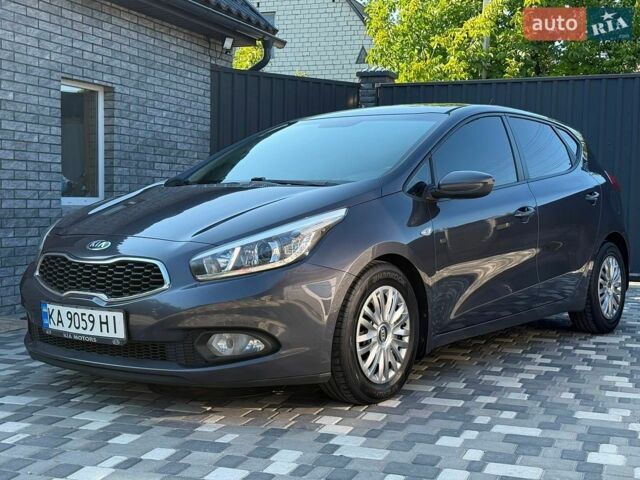 Серый Киа Сид, объемом двигателя 1.6 л и пробегом 188 тыс. км за 9999 $, фото 1 на Automoto.ua