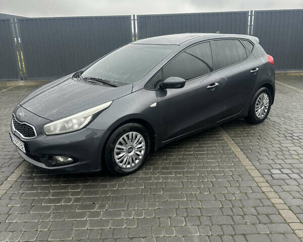 Серый Киа Сид, объемом двигателя 1.6 л и пробегом 152 тыс. км за 10200 $, фото 1 на Automoto.ua