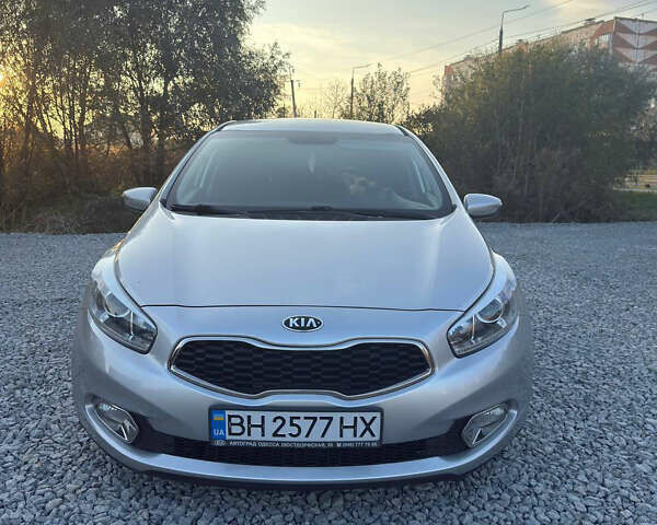 Киа Сид 2013 в Черновцах на Automoto.ua Серый Киа Сид, объемом двигателя 1.59 л и пробегом 130 тыс. км за 10500 $, фото 1 на Automoto.ua