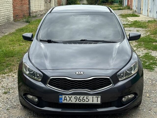Серый Киа Сид, объемом двигателя 1.6 л и пробегом 160 тыс. км за 10600 $, фото 1 на Automoto.ua