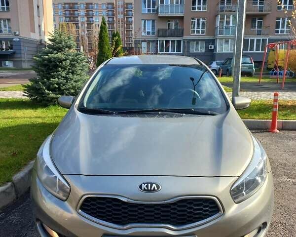 Сірий Кіа Сід, об'ємом двигуна 1.6 л та пробігом 271 тис. км за 8900 $, фото 1 на Automoto.ua