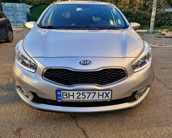 Серый Киа Сид, объемом двигателя 1.6 л и пробегом 130 тыс. км за 10300 $, фото 1 на Automoto.ua