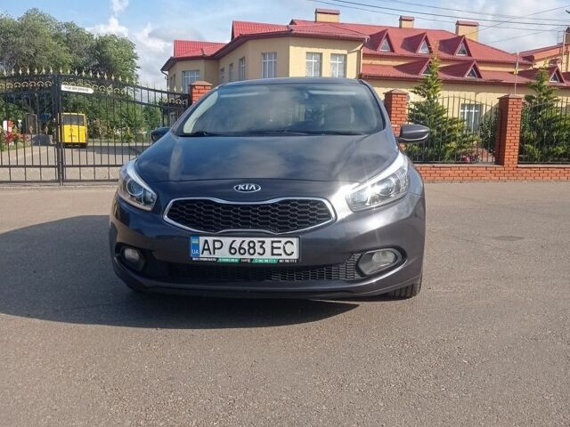 Серый Киа Сид, объемом двигателя 1.4 л и пробегом 185 тыс. км за 8300 $, фото 1 на Automoto.ua