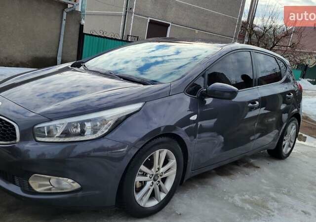 Серый Киа Сид, объемом двигателя 1.4 л и пробегом 220 тыс. км за 7500 $, фото 1 на Automoto.ua