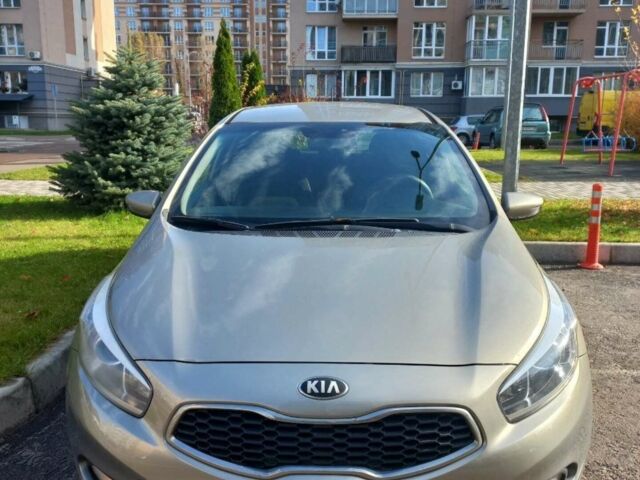 Сірий Кіа Сід, об'ємом двигуна 1.6 л та пробігом 271 тис. км за 8700 $, фото 1 на Automoto.ua