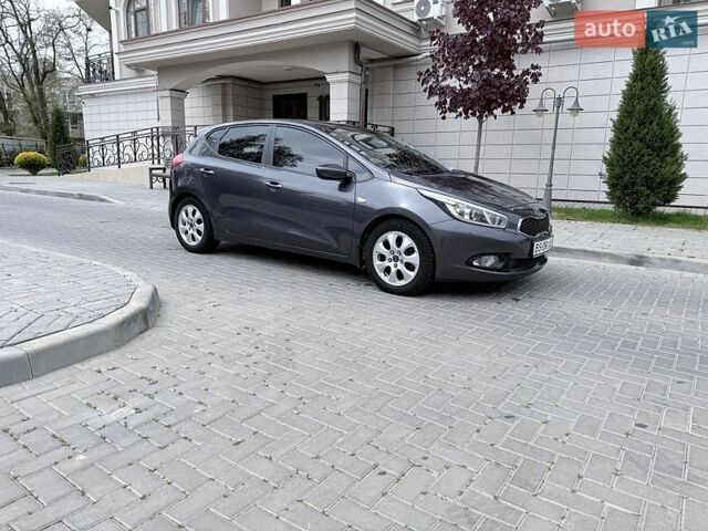 Серый Киа Сид, объемом двигателя 1.6 л и пробегом 155 тыс. км за 10900 $, фото 1 на Automoto.ua