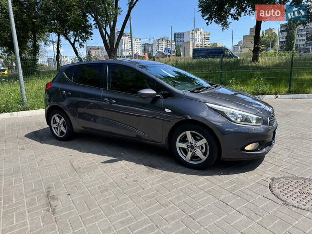 Серый Киа Сид, объемом двигателя 1.6 л и пробегом 118 тыс. км за 11950 $, фото 1 на Automoto.ua