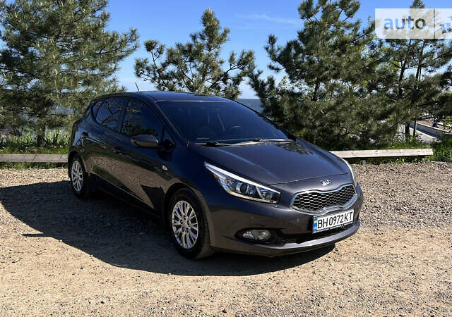 Серый Киа Сид, объемом двигателя 1.6 л и пробегом 95 тыс. км за 12500 $, фото 1 на Automoto.ua