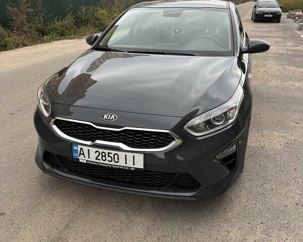 Серый Киа Сид, объемом двигателя 1.59 л и пробегом 98 тыс. км за 14000 $, фото 1 на Automoto.ua