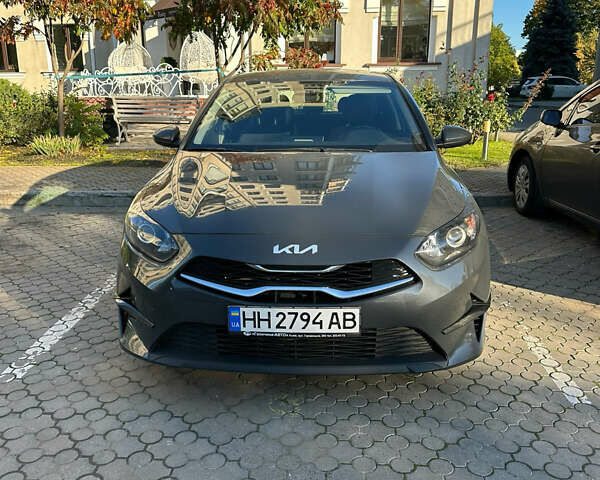 Серый Киа Сид, объемом двигателя 1.59 л и пробегом 61 тыс. км за 18500 $, фото 1 на Automoto.ua