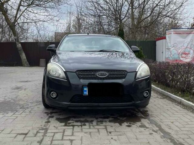 Сірий Кіа Сід, об'ємом двигуна 1.5 л та пробігом 255 тис. км за 4500 $, фото 1 на Automoto.ua