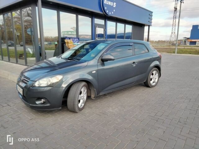 Серый Киа Сид, объемом двигателя 0 л и пробегом 200 тыс. км за 6300 $, фото 1 на Automoto.ua