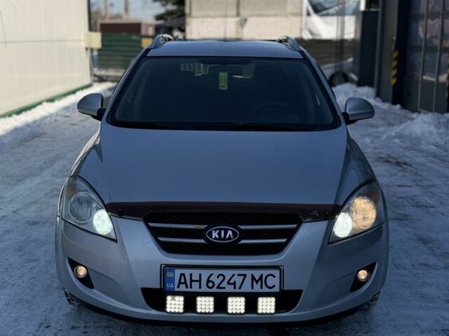 Серый Киа Сид, объемом двигателя 2 л и пробегом 280 тыс. км за 5600 $, фото 1 на Automoto.ua