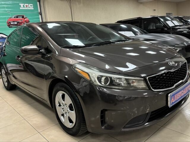 Серый Киа Сид, объемом двигателя 2 л и пробегом 157 тыс. км за 10000 $, фото 1 на Automoto.ua