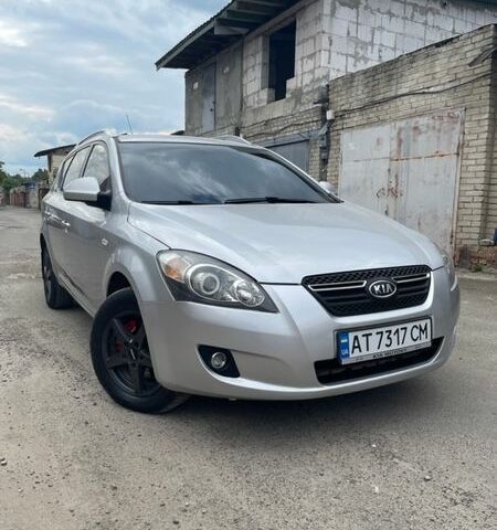 Серый Киа Сид, объемом двигателя 1.99 л и пробегом 250 тыс. км за 5800 $, фото 1 на Automoto.ua