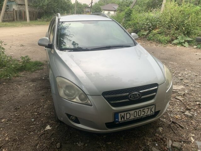 Серый Киа Сид, объемом двигателя 1.6 л и пробегом 357 тыс. км за 2702 $, фото 1 на Automoto.ua
