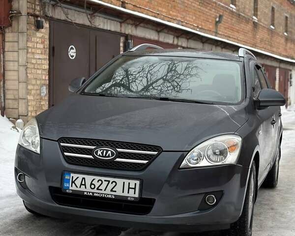 Серый Киа Сид, объемом двигателя 1.6 л и пробегом 289 тыс. км за 7800 $, фото 1 на Automoto.ua