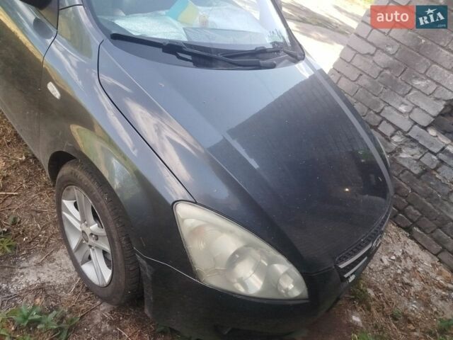 Серый Киа Сид, объемом двигателя 1.6 л и пробегом 270 тыс. км за 5300 $, фото 1 на Automoto.ua