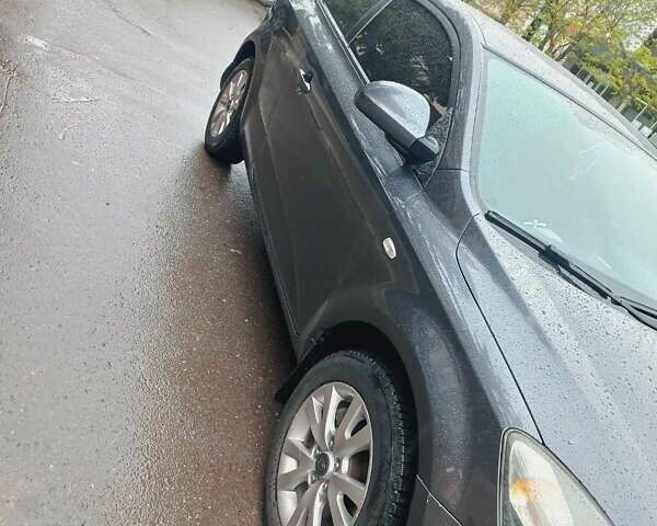 Серый Киа Сид, объемом двигателя 1.6 л и пробегом 300 тыс. км за 4999 $, фото 1 на Automoto.ua