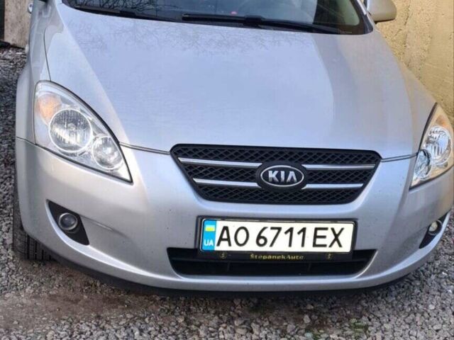 Серый Киа Сид, объемом двигателя 1.6 л и пробегом 256 тыс. км за 4999 $, фото 1 на Automoto.ua