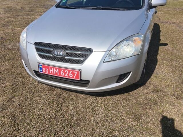 Серый Киа Сид, объемом двигателя 0 л и пробегом 230 тыс. км за 5300 $, фото 1 на Automoto.ua