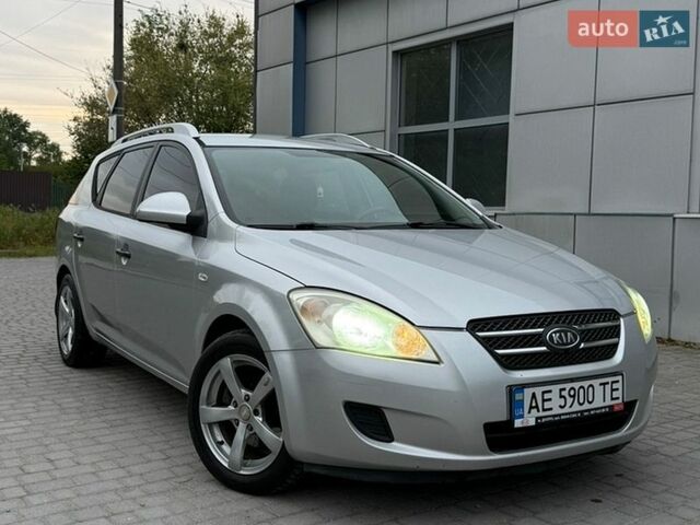 Сірий Кіа Сід, об'ємом двигуна 1.6 л та пробігом 262 тис. км за 5600 $, фото 1 на Automoto.ua