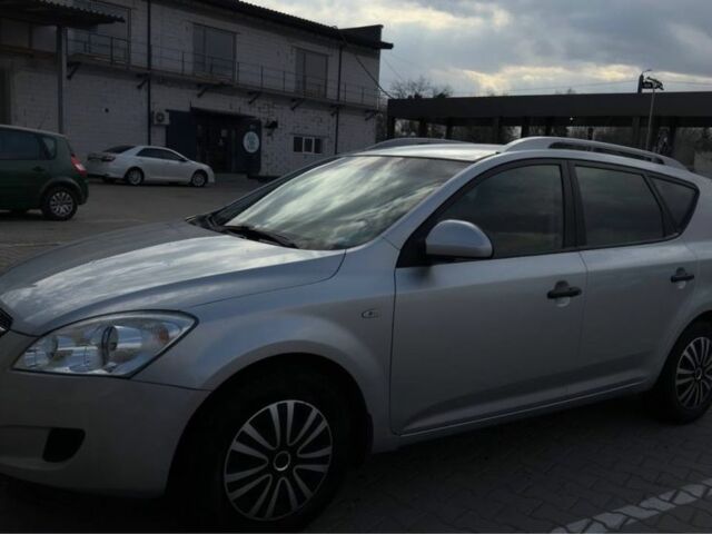 Серый Киа Сид, объемом двигателя 1.6 л и пробегом 189 тыс. км за 5800 $, фото 1 на Automoto.ua