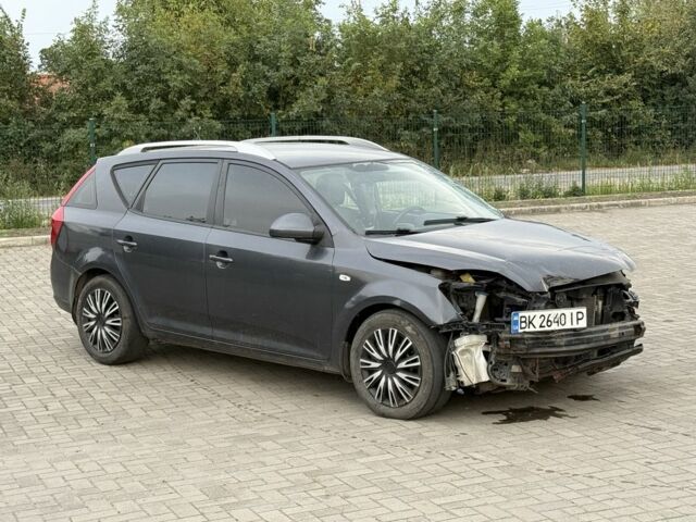 Серый Киа Сид, объемом двигателя 2 л и пробегом 252 тыс. км за 1950 $, фото 1 на Automoto.ua