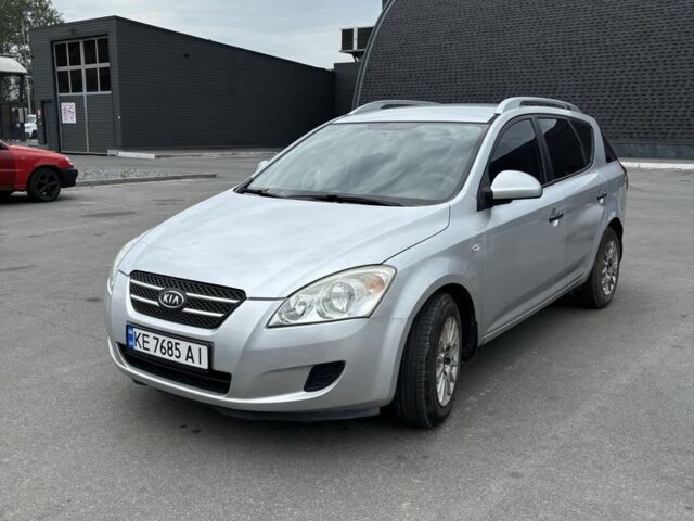 Серый Киа Сид, объемом двигателя 1.6 л и пробегом 351 тыс. км за 5200 $, фото 1 на Automoto.ua