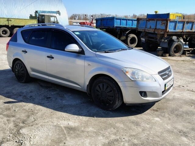 Серый Киа Сид, объемом двигателя 1.6 л и пробегом 177 тыс. км за 4700 $, фото 1 на Automoto.ua
