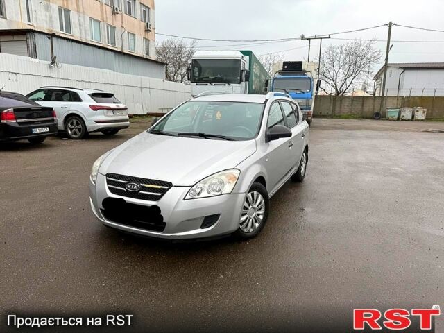 Серый Киа Сид, объемом двигателя 1.6 л и пробегом 333 тыс. км за 2700 $, фото 1 на Automoto.ua