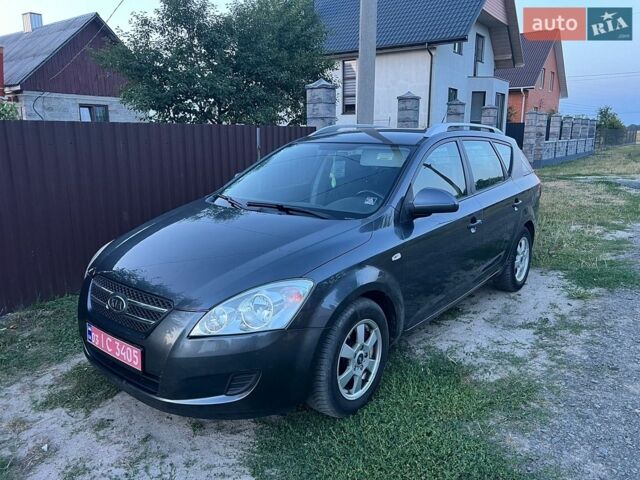 Серый Киа Сид, объемом двигателя 1.6 л и пробегом 193 тыс. км за 4400 $, фото 1 на Automoto.ua