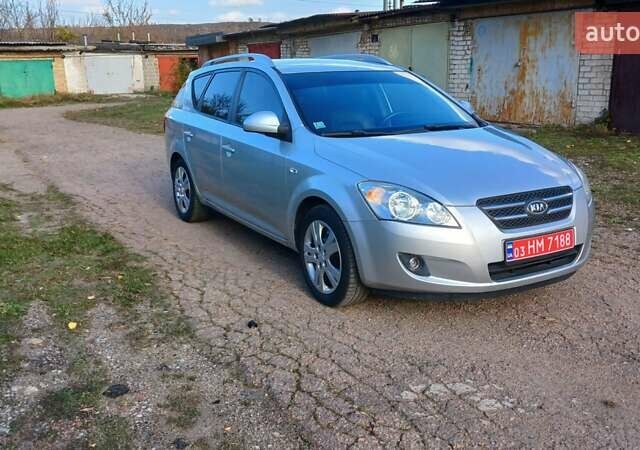 Кіа Сід 2008 у Краматорске на Automoto.ua Сірий Кіа Сід, об'ємом двигуна 1.4 л та пробігом 217 тис. км за 5700 $, фото 1 на Automoto.ua