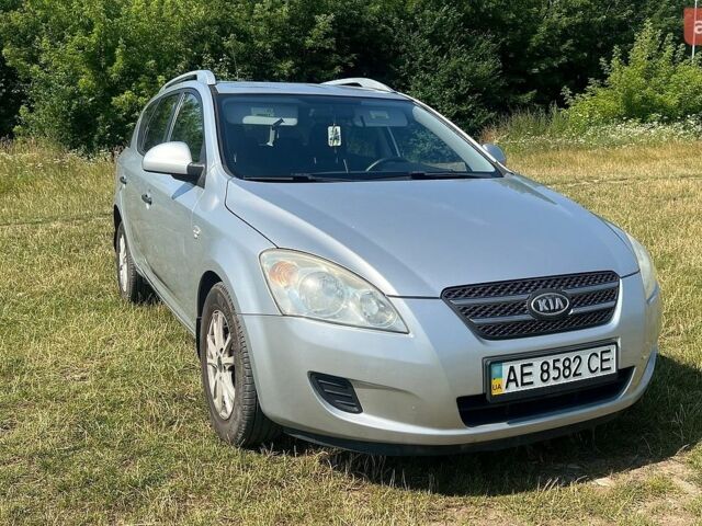 Сірий Кіа Сід, об'ємом двигуна 1.59 л та пробігом 190 тис. км за 3900 $, фото 1 на Automoto.ua