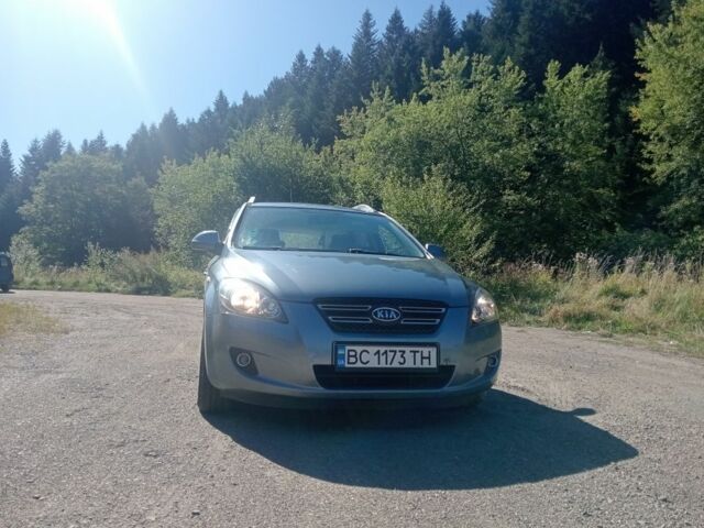 Серый Киа Сид, объемом двигателя 1 л и пробегом 245 тыс. км за 4920 $, фото 1 на Automoto.ua