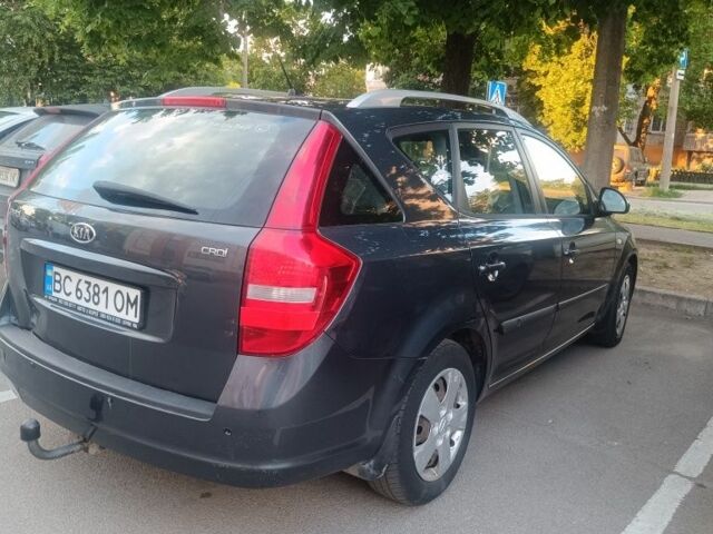 Серый Киа Сид, объемом двигателя 1.6 л и пробегом 285 тыс. км за 5500 $, фото 1 на Automoto.ua