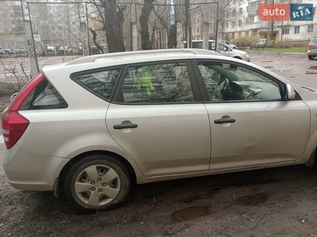 Серый Киа Сид, объемом двигателя 2 л и пробегом 288 тыс. км за 5500 $, фото 1 на Automoto.ua