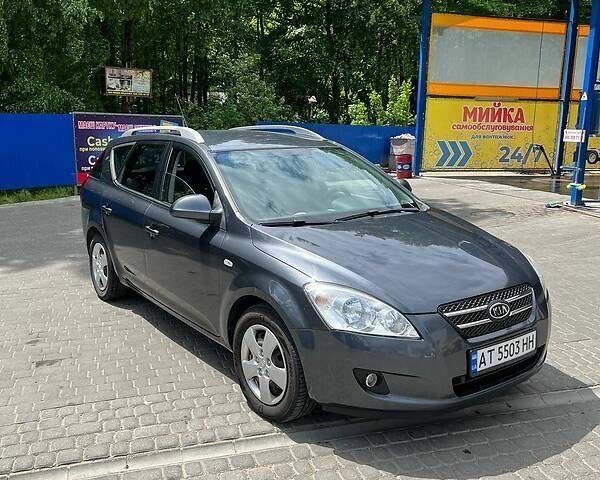 Серый Киа Сид, объемом двигателя 1.6 л и пробегом 280 тыс. км за 4900 $, фото 1 на Automoto.ua